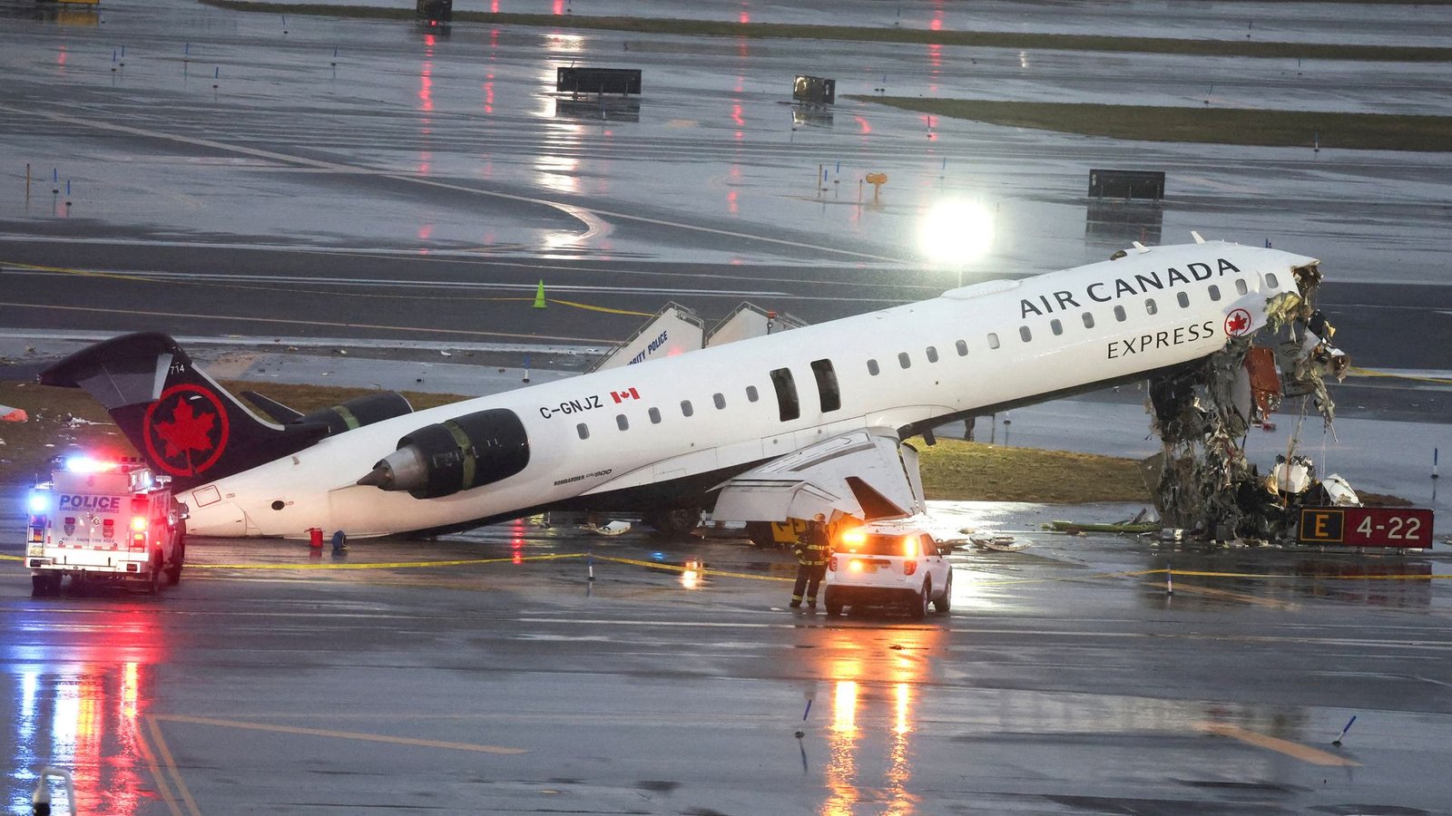 Air traffic controller repeatedly told fire engine to ‘stop’ ahead of deadly plane crash